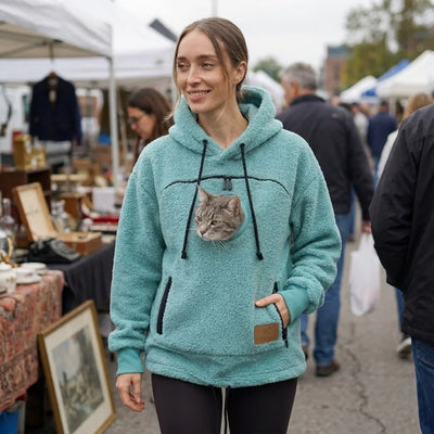 Farlique PocketPal Hoodie — Oversize Teddyfleece mit Tiertasche
